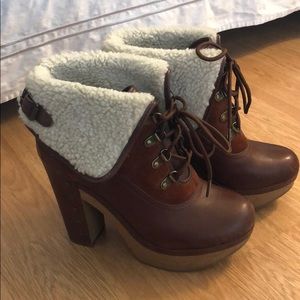 Lucky brand platform boots
